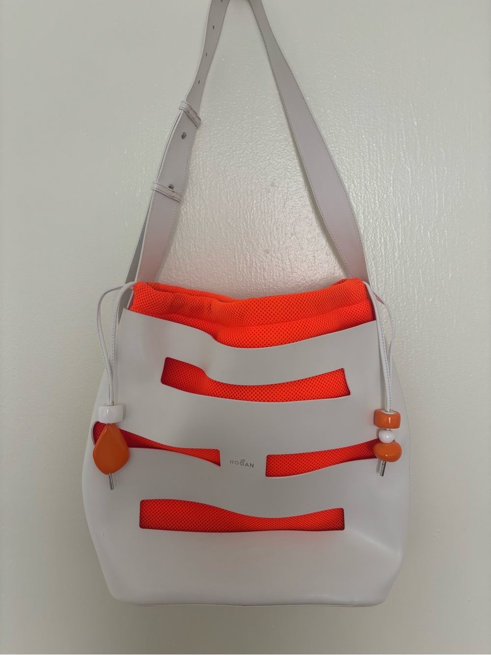 Hogan White Leather Shoulder Bucket Bag with Orange Inner Nylon Mesh